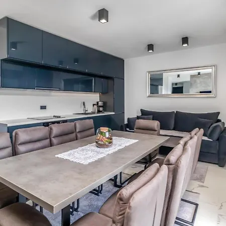 Amazing In With House Sea View Dramalj