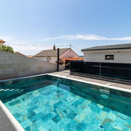 Holiday home Amazing In With House Sea View