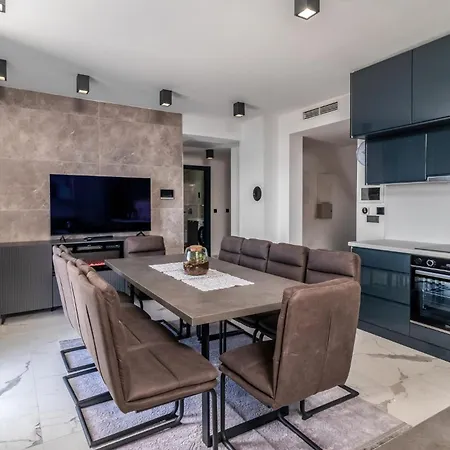 Holiday home Amazing In With House Sea View