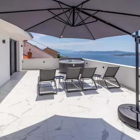 Amazing In With House Sea View *