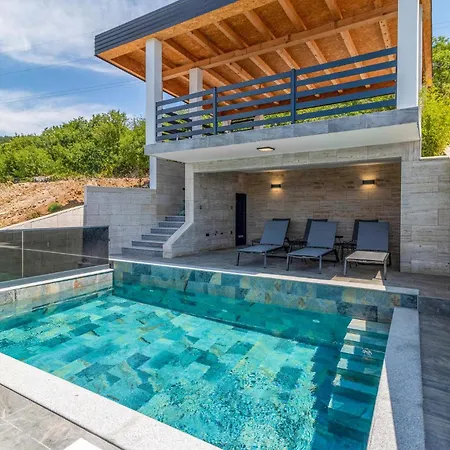 Amazing In With House Sea View Holiday home *